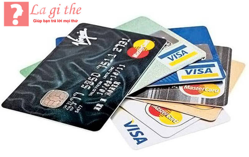 Mỗi ngân hàng sẽ phát hành thẻ tín dụng riêng
